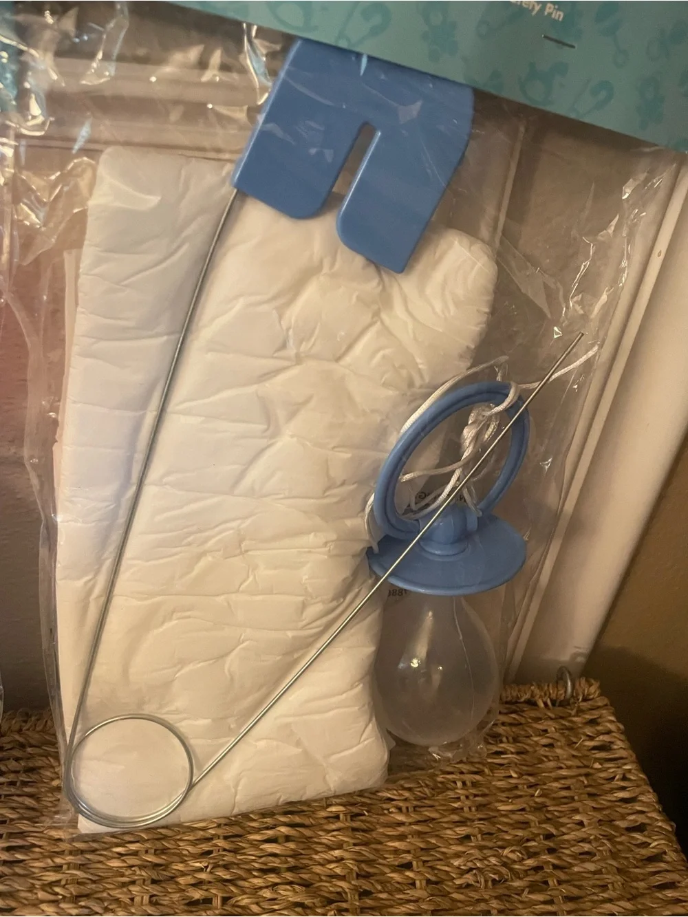 SPIRIT Baby Kit with Pacifier and Diaper - Pink and Blue - Picture 6 of 10